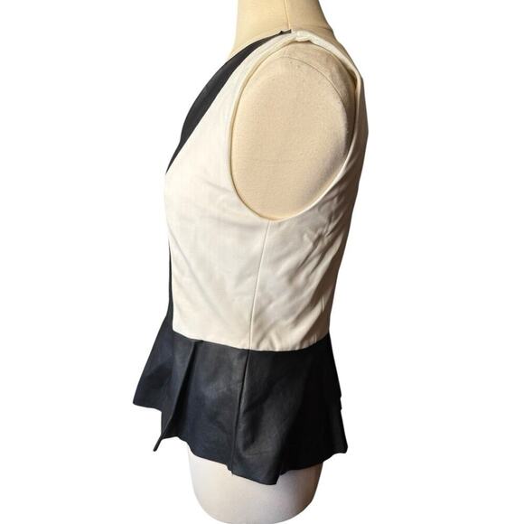 Saks Fifth Avenue Faux Leather Peplum Vest Top Size Large TINY FLAW Black White - Picture 3 of 9